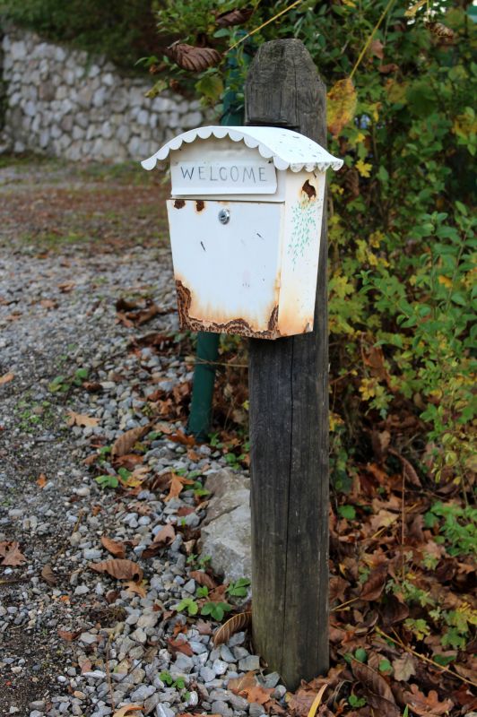 Rusty Mailbox Body